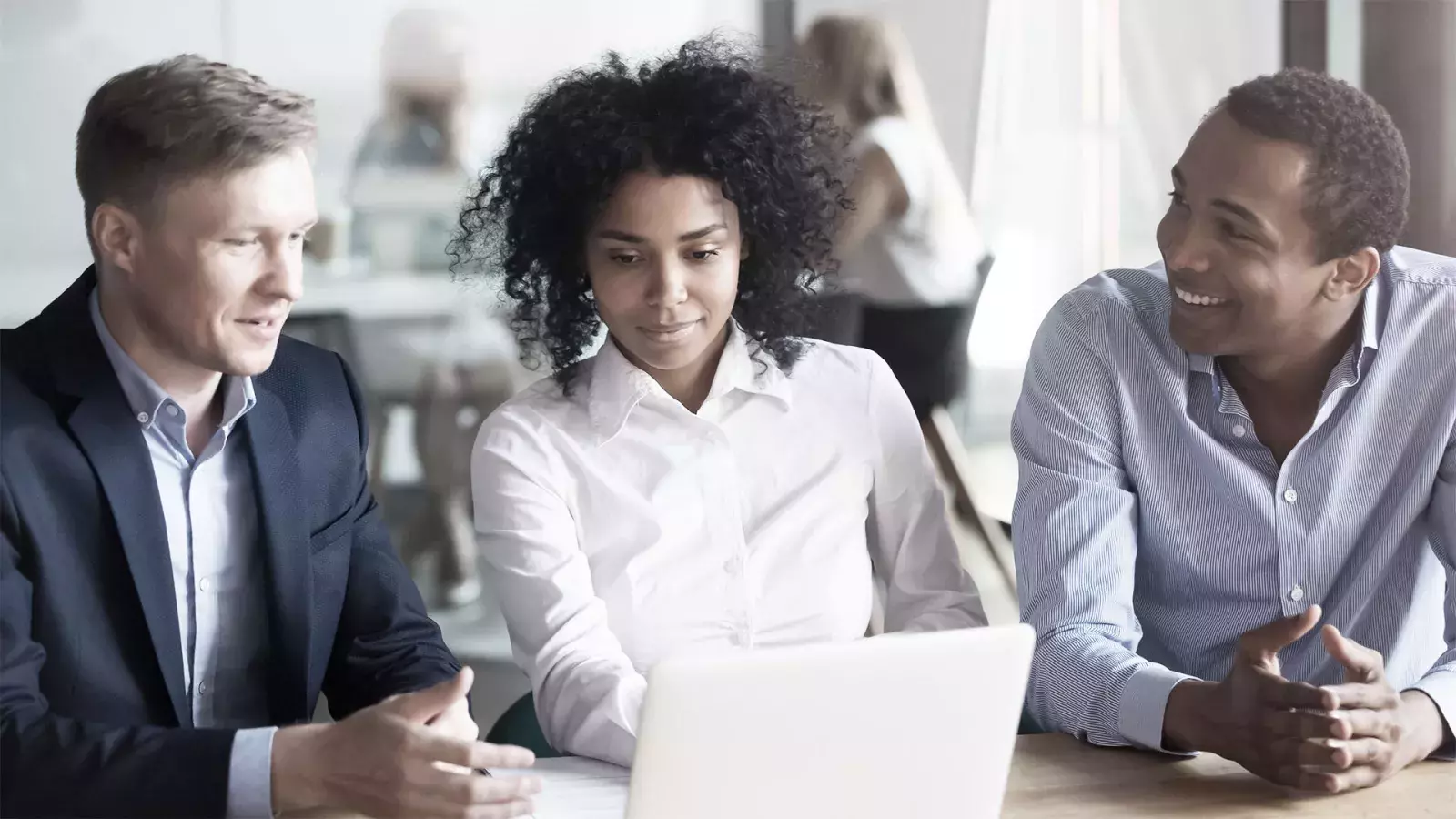 Realtors and Sales Agents: the Division of Responsibilities in the Pre-Sale Process